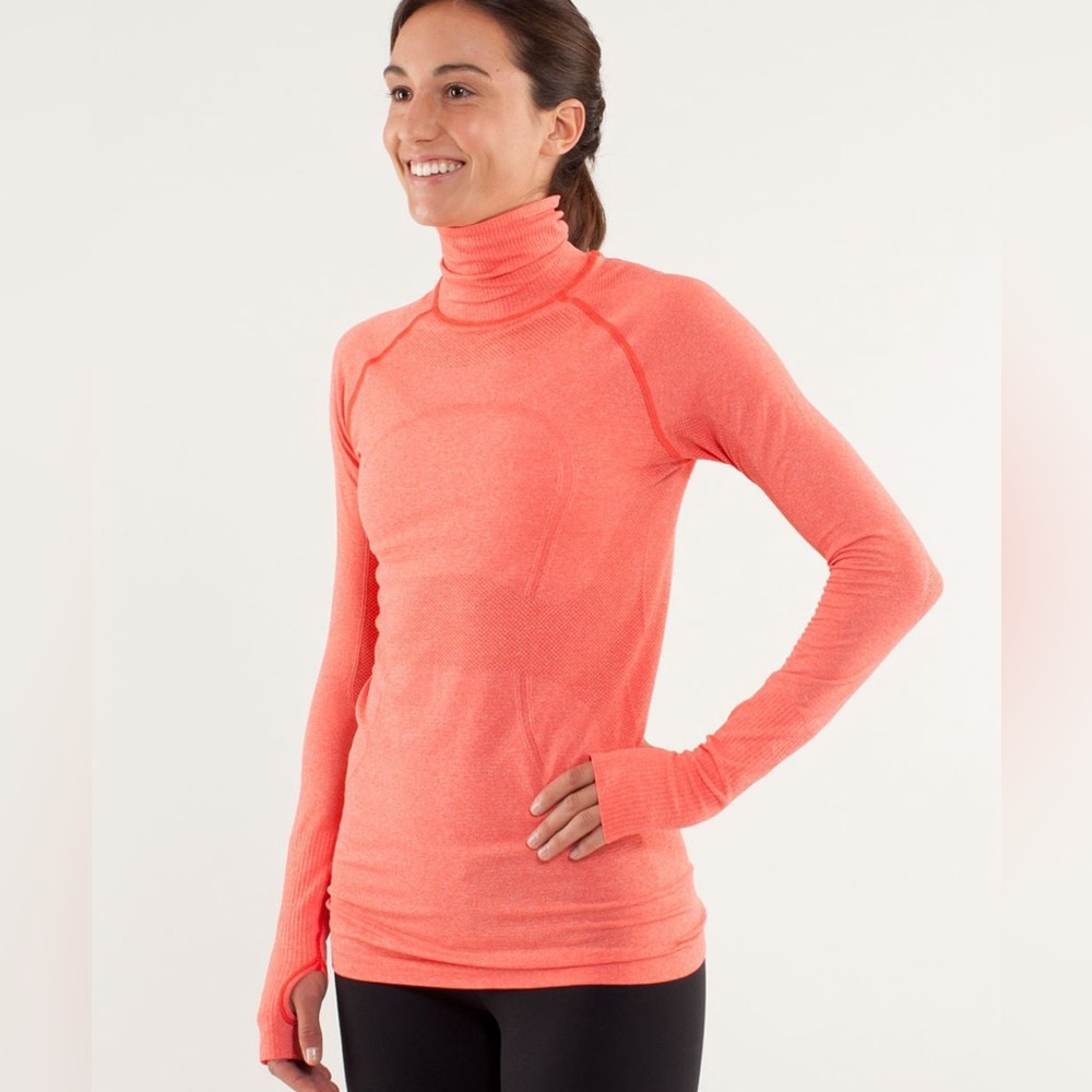 LULU run swiftly long sleeve turtleneck. Only worn a couple of times!